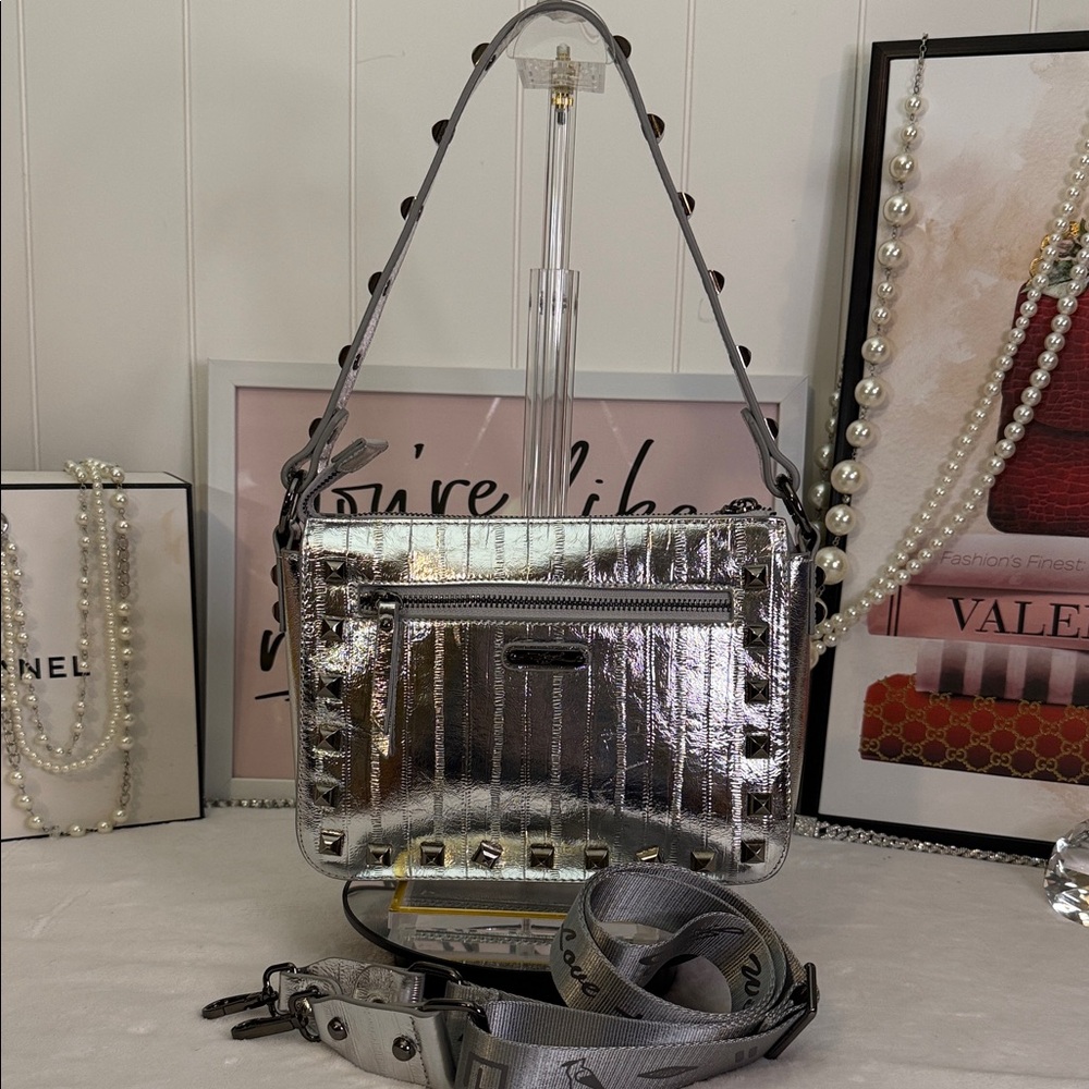 Sharif 1827 Metallic Silver Studded Leather Shoulder Bag - Picture 2 of 15